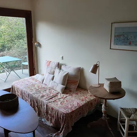 Guest house Cap De Creus : Bungalow, Jardin Y Vista Al Mar.